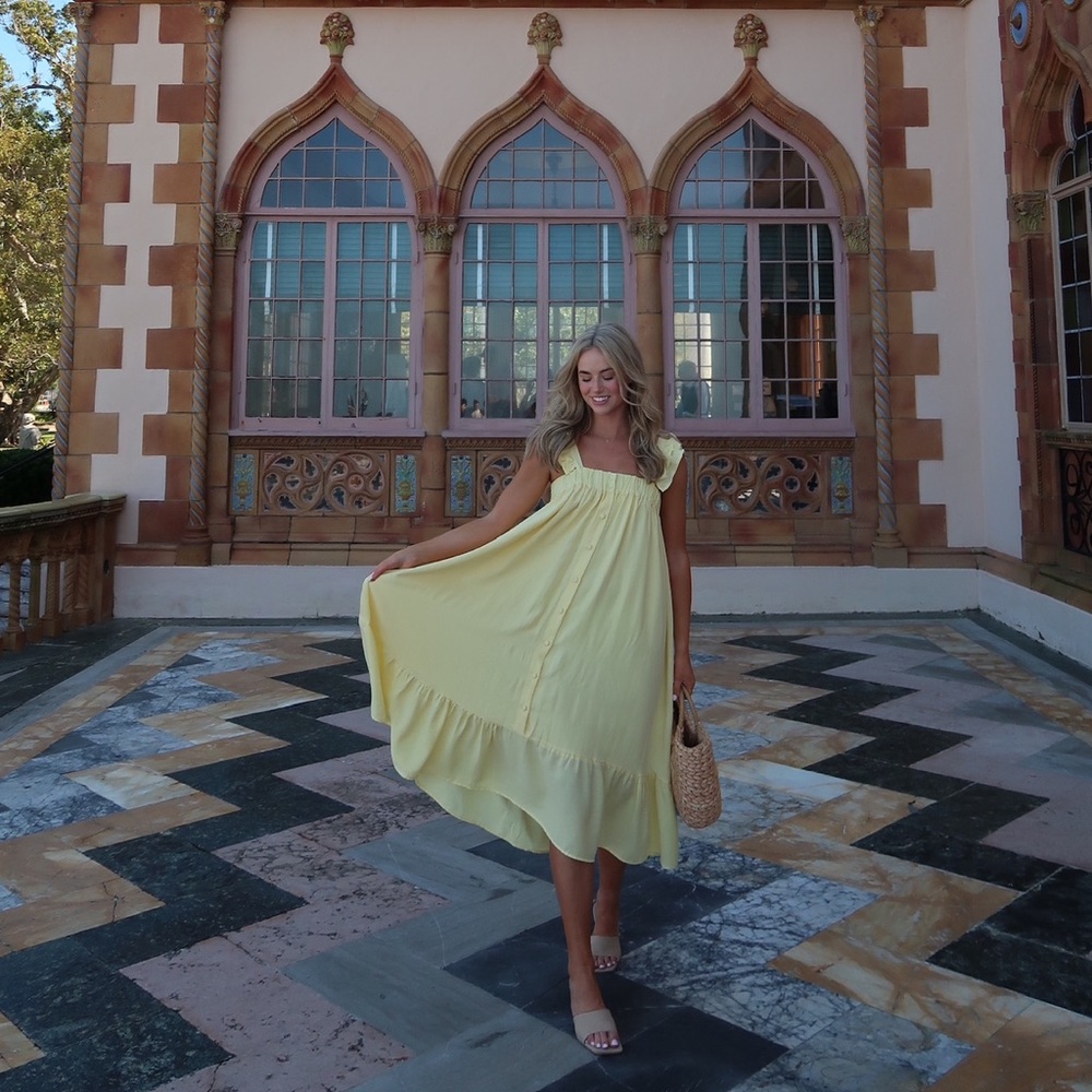 Flowy Yellow Maxi Dress